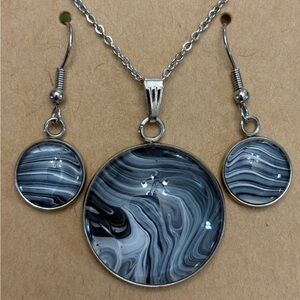 NFL Las Vegas Raiders Inspired Chic Black and Silver Swirl Necklace Set